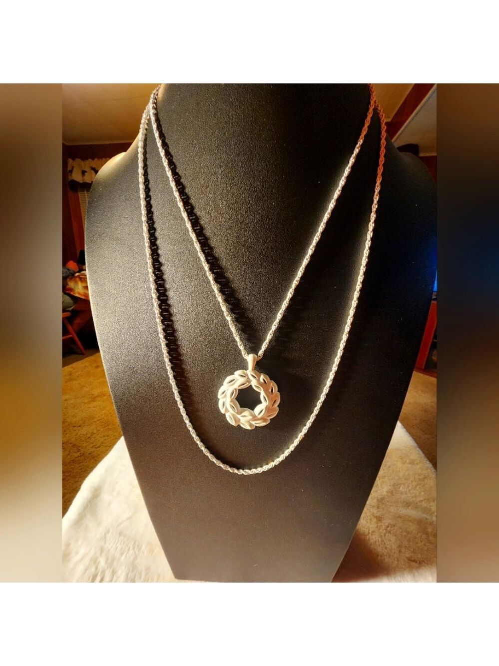 STUNNING VTG Trifari White Laurel Wreath Double Chain Necklace – 19", 23" – NWT